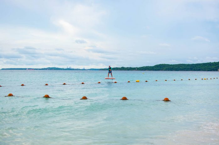 efoil-disfruta-volando-sobre-las-aguas-caribenas-en-sofitel-baru